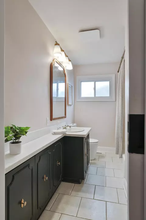 Bath - 268 E Stafford Ave, Worthington, OH 43085 photo 1 of 4
