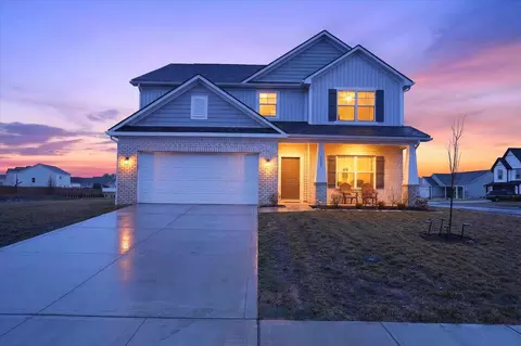 1202 Andrick Dr, Washington Court House, OH 43160