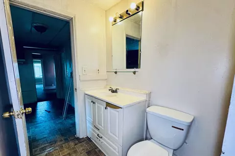 Bath - 211 E Central Ave, Delaware, OH 43015 photo 1 of 3