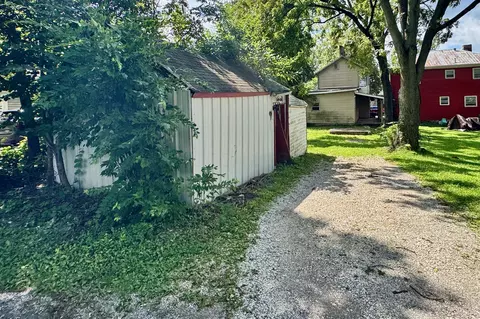 Exterior - 211 E Central Ave, Delaware, OH 43015 photo 2 of 4