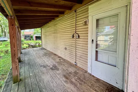 Exterior - 211 E Central Ave, Delaware, OH 43015 photo 3 of 4