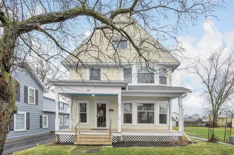 39 E Sandusky St, Fredericktown, OH 43019