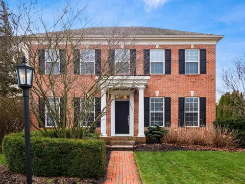 7043 Cunningham Dr, New Albany, OH 43054