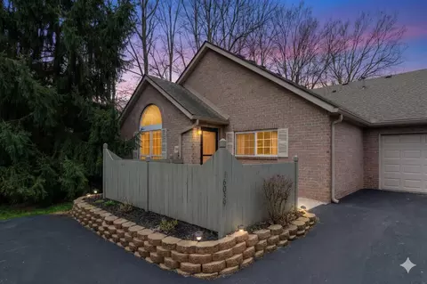 6069 Blendon Chase Dr #17, Westerville, OH 43081