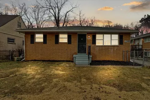 2299 Holt Ave, Columbus, OH 43219