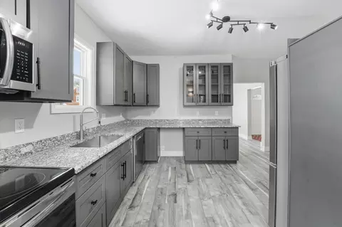 Kitchen - 414 E Walnut St, Lancaster, OH 43130 photo 2 of 4