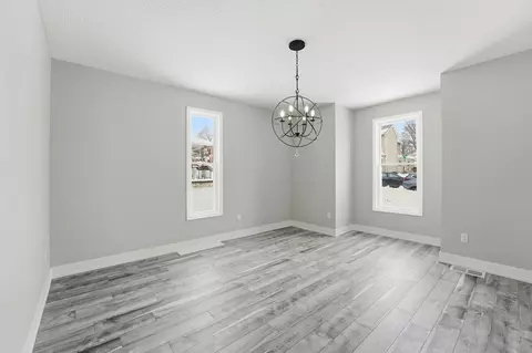 Living - 414 E Walnut St, Lancaster, OH 43130 photo 4 of 4