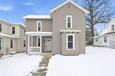 Exterior - 414 E Walnut St, Lancaster, OH 43130 photo 1 of 6