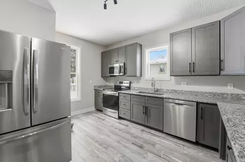 Kitchen - 414 E Walnut St, Lancaster, OH 43130 photo 4 of 4