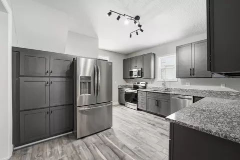 Kitchen - 414 E Walnut St, Lancaster, OH 43130 photo 3 of 4
