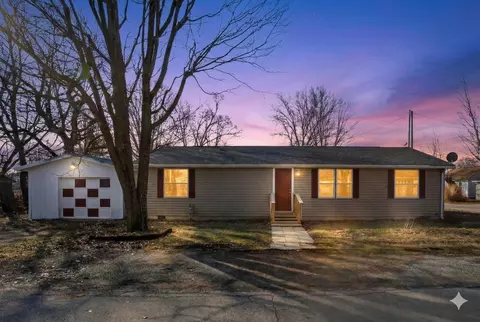 215 Barton St, Ashley, OH 43003