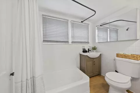 Bath - 23 E Maynard Ave, Columbus, OH 43202 photo 2 of 3