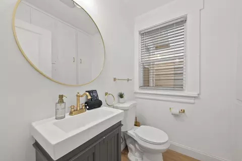 Bath - 23 E Maynard Ave, Columbus, OH 43202 photo 1 of 3