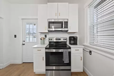 Kitchen - 23 E Maynard Ave, Columbus, OH 43202 photo 3 of 3