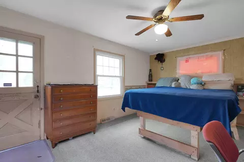 Bedroom - 1448 W Sparrow Rd, Springfield, OH 45502 photo 9 of 10