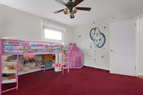 Bedroom - 1448 W Sparrow Rd, Springfield, OH 45502 photo 3 of 10