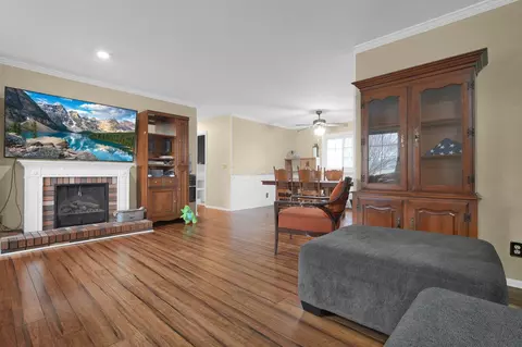 Living - 1448 W Sparrow Rd, Springfield, OH 45502 photo 1 of 2
