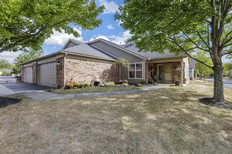 5870 Crooked Creek Blvd, Grove City, OH 43123