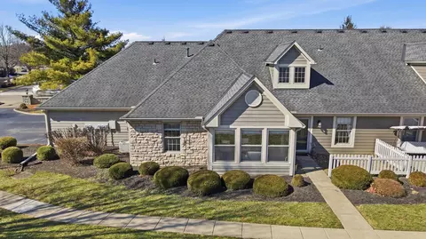82 Stonington Cir, Newark, OH 43055