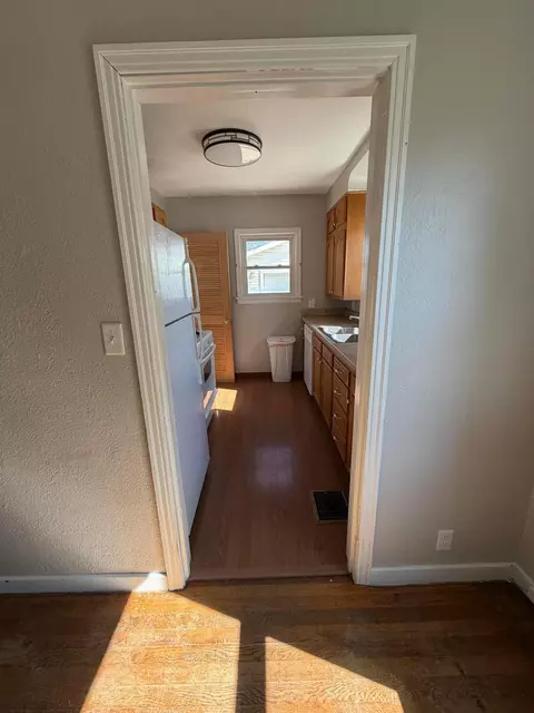 Kitchen - 636 Oak St, Marion, OH 43302 photo 1 of 5
