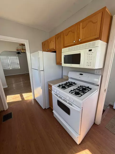 Kitchen - 636 Oak St, Marion, OH 43302 photo 5 of 5