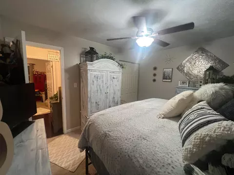 Bedroom - 632 Moull St, Newark, OH 43055 photo 4 of 4
