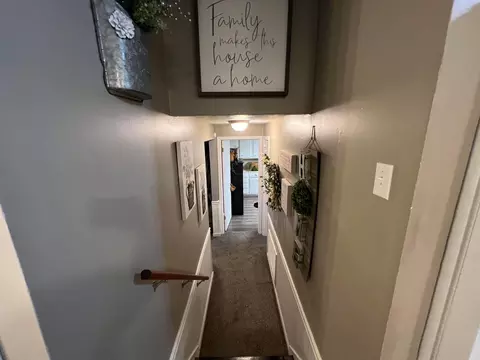 Entry Way - 632 Moull St, Newark, OH 43055 photo 8 of 9