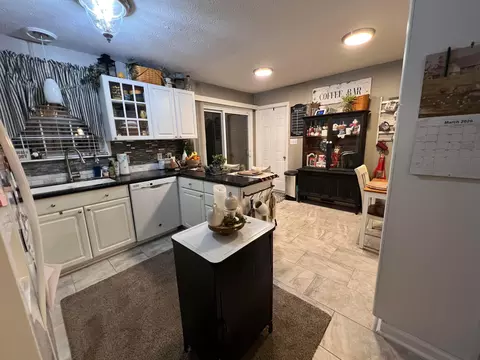 Kitchen - 632 Moull St, Newark, OH 43055 photo 1 of 5