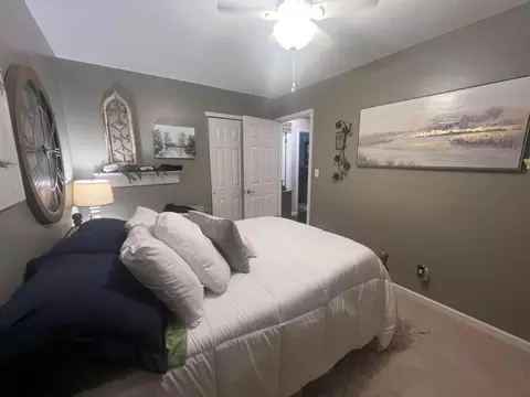 Bedroom - 632 Moull St, Newark, OH 43055 photo 2 of 4