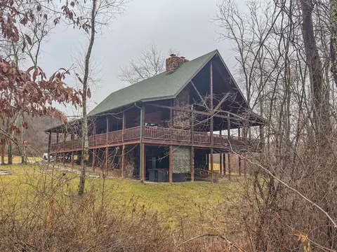 39732 Dawley New Pittsburg Rd, Logan, OH 43138