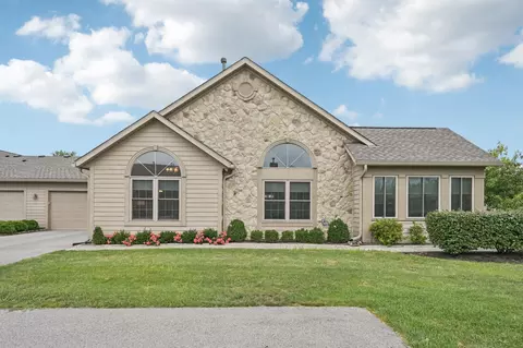 3702 Stoneway Pt, Powell, OH 43065