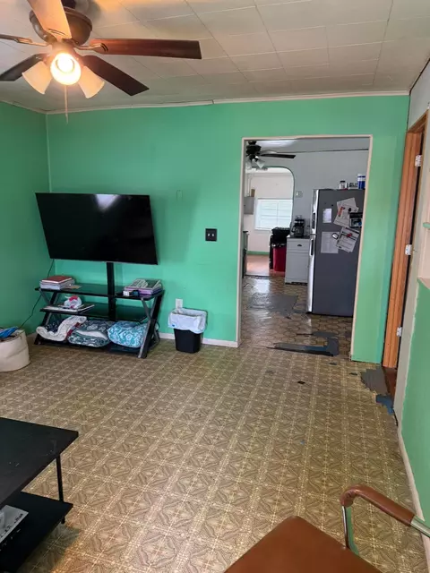 Living - 335 Whiley Ave, Lancaster, OH 43130 photo 3 of 3