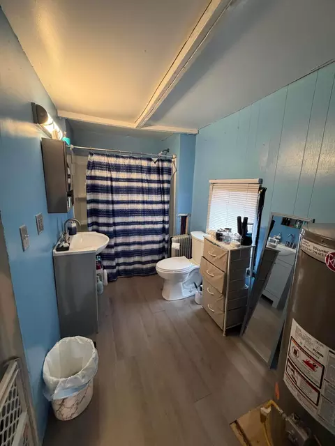 Bath - 335 Whiley Ave, Lancaster, OH 43130 photo 3 of 4
