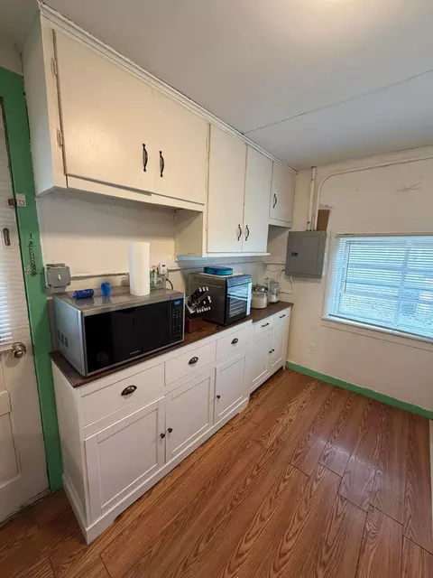 Kitchen - 335 Whiley Ave, Lancaster, OH 43130 photo 7 of 7