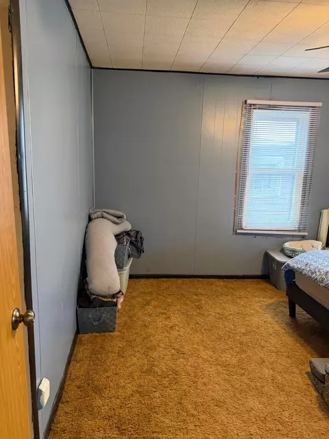 Bedroom - 335 Whiley Ave, Lancaster, OH 43130 photo 2 of 2
