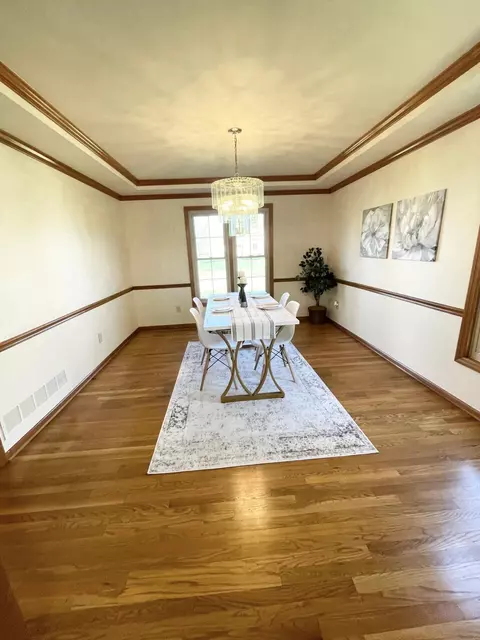 Dining - 5202 Reddington Dr, Dublin, OH 43017 photo 1 of 4