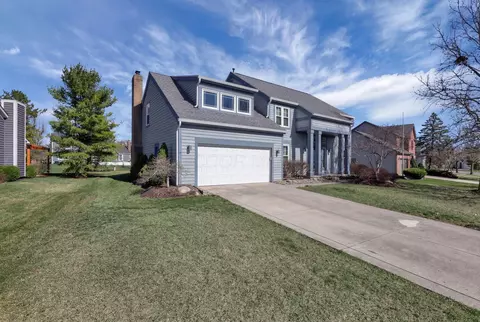 Exterior - 5202 Reddington Dr, Dublin, OH 43017 photo 3 of 9