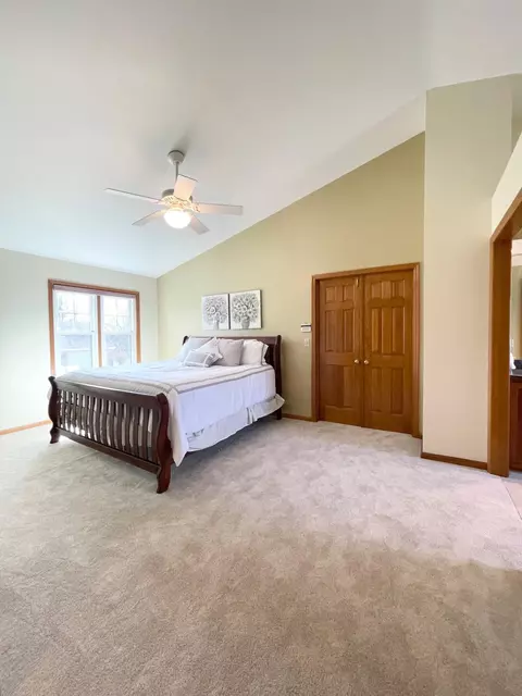 Bedroom - 5202 Reddington Dr, Dublin, OH 43017 photo 1 of 10
