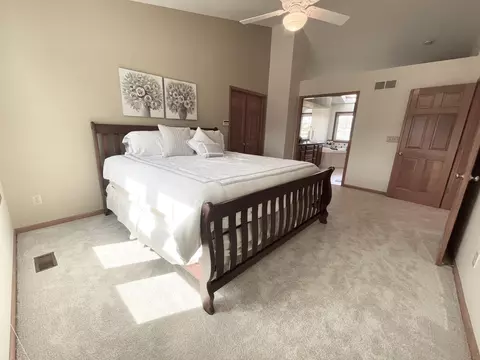 Bedroom - 5202 Reddington Dr, Dublin, OH 43017 photo 2 of 10
