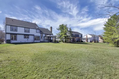Exterior - 5202 Reddington Dr, Dublin, OH 43017 photo 9 of 9