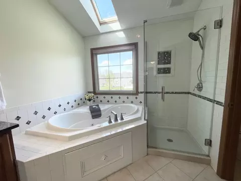 Bath - 5202 Reddington Dr, Dublin, OH 43017 photo 1 of 8