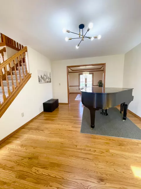 Entry Way - 5202 Reddington Dr, Dublin, OH 43017 photo 4 of 5