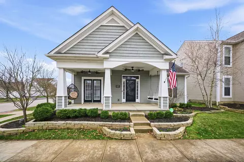 4548 Grand Strand Dr, Grove City, OH 43123