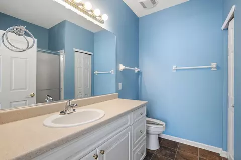 Bath - 92 Jonathan Dr, Heath, OH 43056 photo 1 of 4