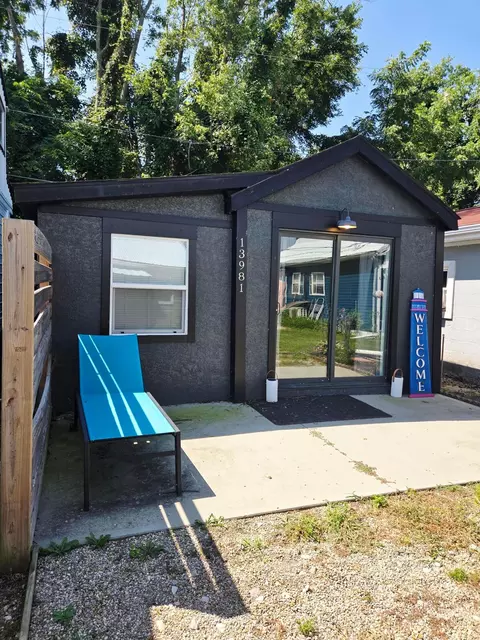 13981 Custers Point Rd NE, Thornville, OH 43076