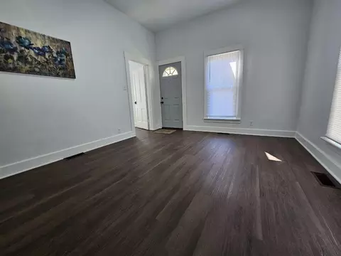 Living - 348 Walnut St, Circleville, OH 43113 photo 2 of 3