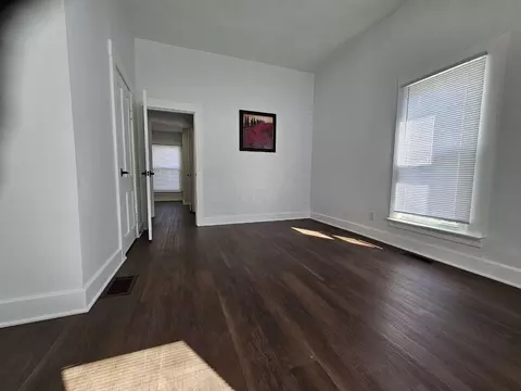 Living - 348 Walnut St, Circleville, OH 43113 photo 3 of 3