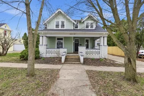 31 N Madison Rd #R, London, OH 43140