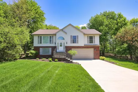 2568 Apple Valley Dr, Howard, OH 43028