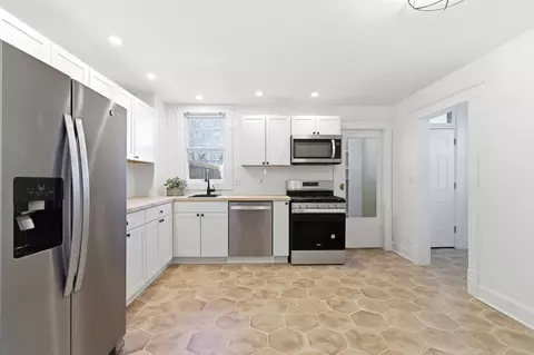 Kitchen - 210 E Blake Ave, Columbus, OH 43202 photo 6 of 6